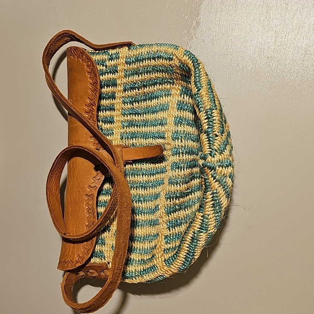 Vintage Handmade Woven 100% Rafia Crossbody Bag